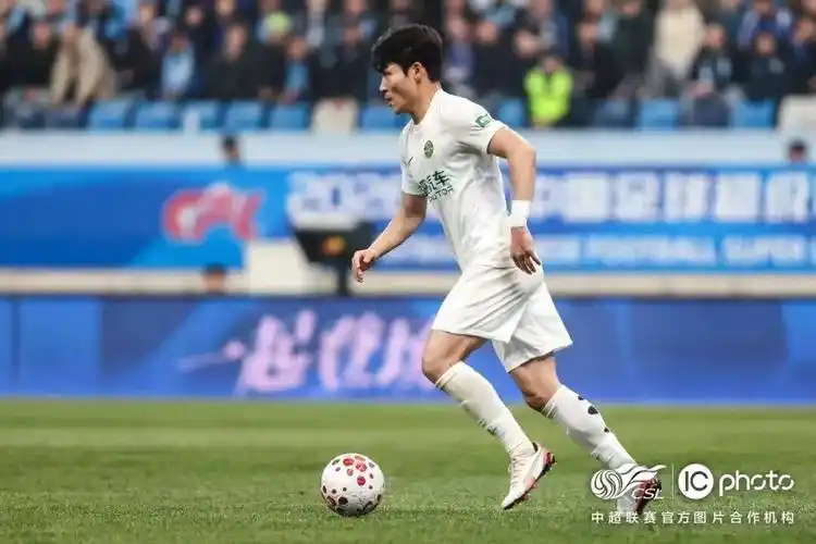 雨燕正在直播NBA赛场